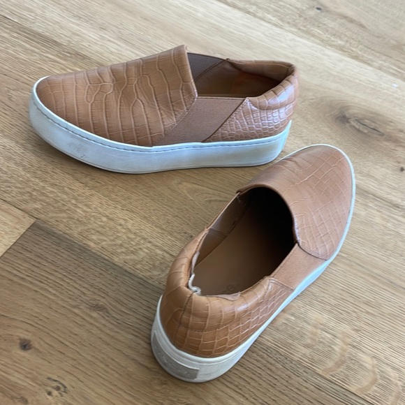 Vince Shoes - Vince platform sneakers size 5.5
